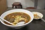 台湾のラーメン屋: 招牌牛肉麺