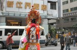 青山宮: 赤い髪の神様 店の方を向いた