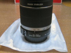 EOS Kiss X3: ダブルズームキット EF–S55–250mm ロゴ