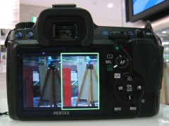 ペンタックス K-7: ノーマル撮影 (左) HDR 合成後 (右)