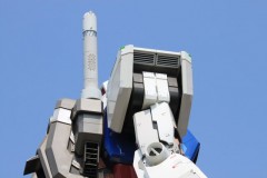 お台場ガンダム: 肩口とビームサーベル: プログラムAE 1/320sec F8.0 評価測光 EV+0 ISO100 70mm EF-S55-250mm WB:オート AF:AI サーボ AF PS:風景