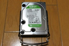 Western Digital WD15EADS: トレイに搭載