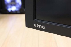 BenQ FP241W: ロゴ