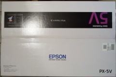 EPSON PX-5V: 箱: 閉じた状態