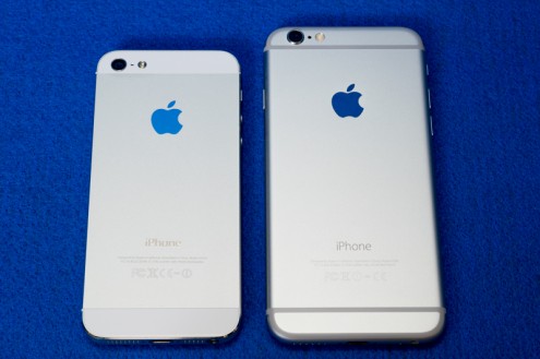 iPhone5 と iPhone6 の背面
