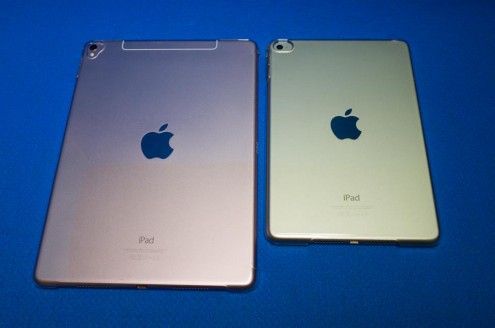 iPad Pro 9.7インチ vs. iPad mini 4: 背面