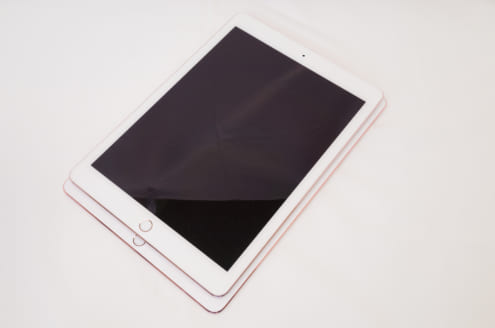 iPad Pro 10.5 インチ + 9.7 インチ: 大きさ比較