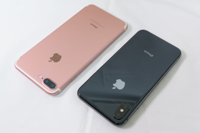iPhone 7 Plus vs. iPhone X: 背面