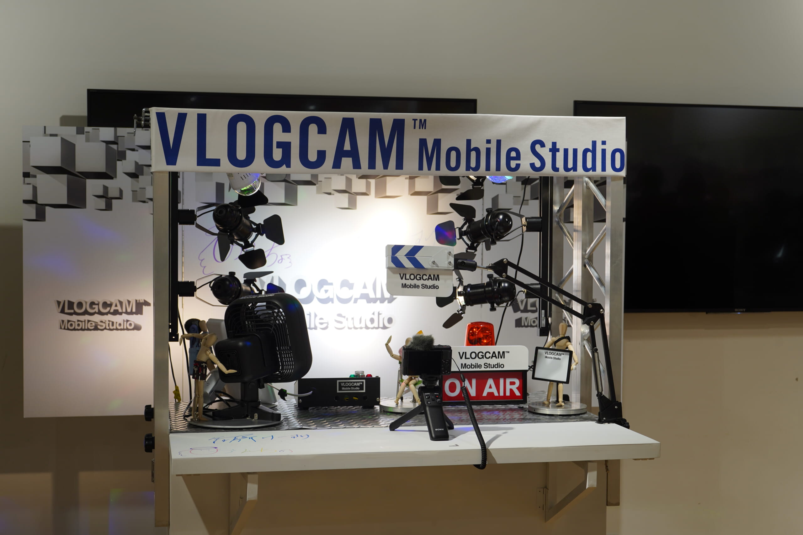ILCE-7C: Vlogcam Mobile Studio